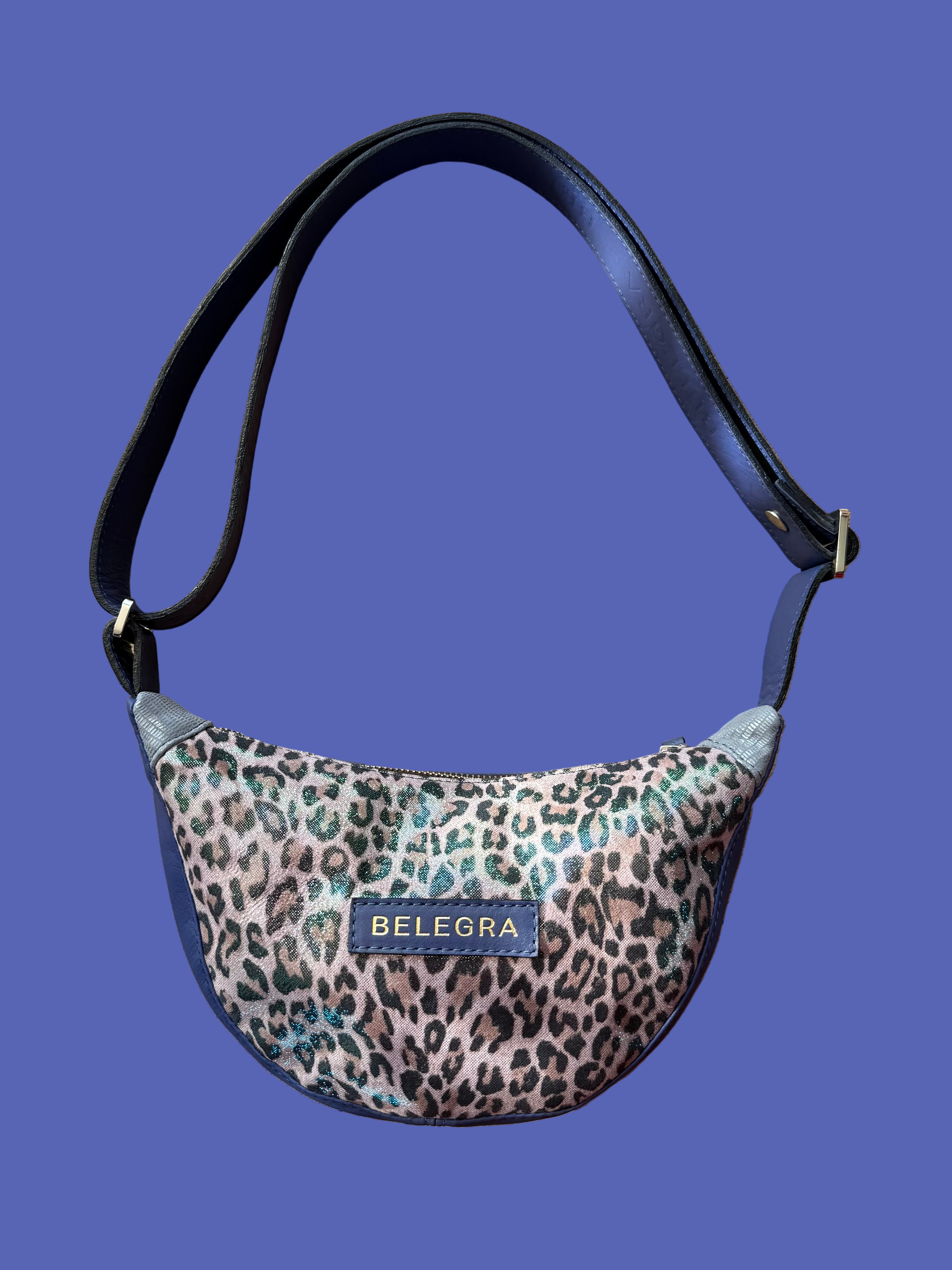 Echo Sling: Holographic Leo & Indigo